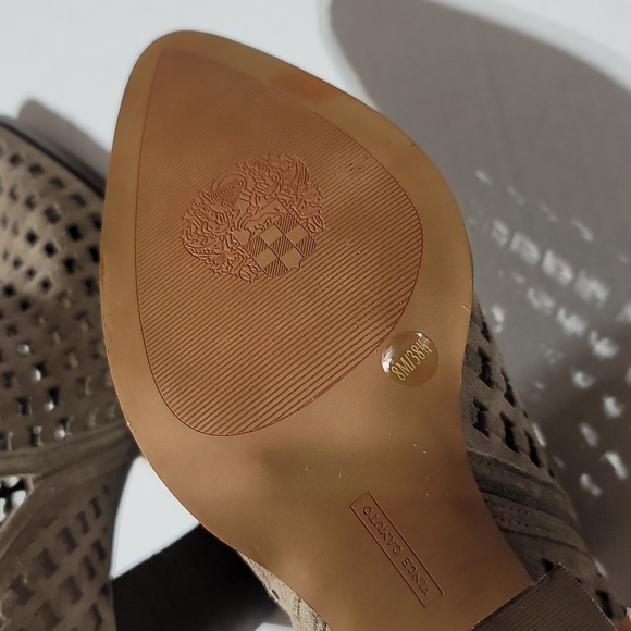 VINCE CAMUTO Brown Suede Ankle Boots Womens High Heel Booties Size 8M - Picture 2 of 16